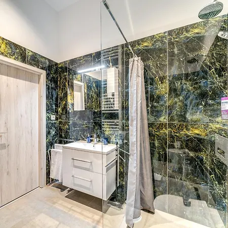 Magic Blue In Downtown Apartamento *