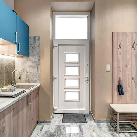 Magic Blue In Downtown * Будапешт