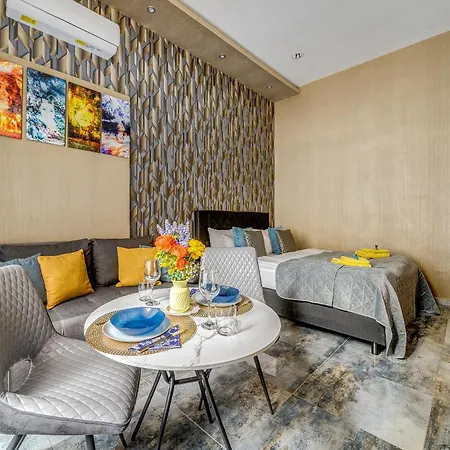 Magic Blue In Downtown بودابست